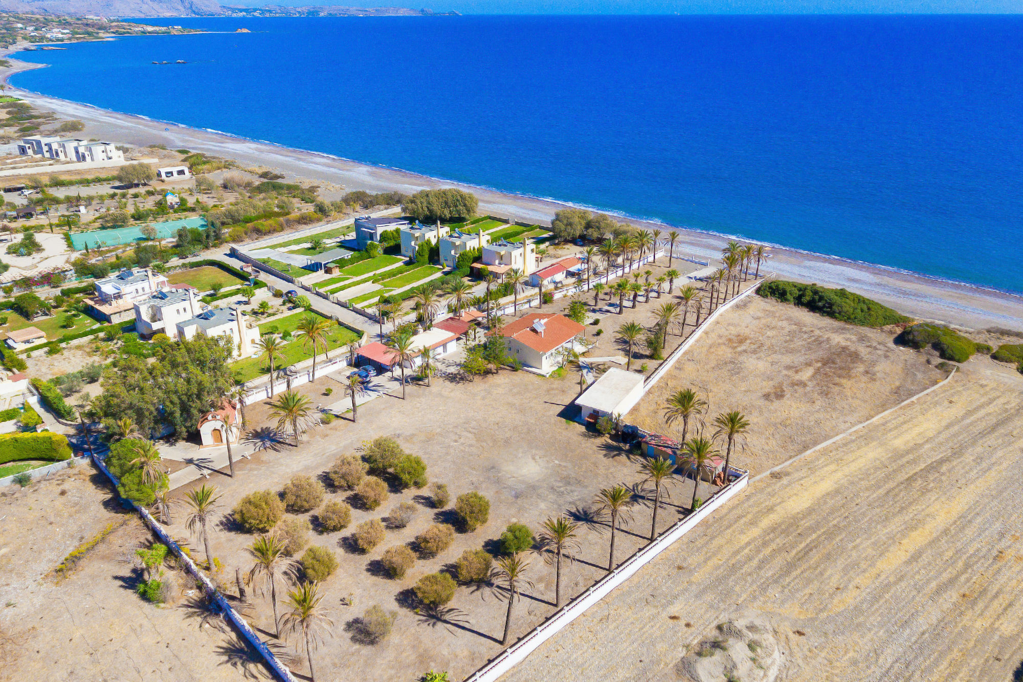 Villa Maria Beachfront Residence คิโอตาริ ภายนอก รูปภาพ